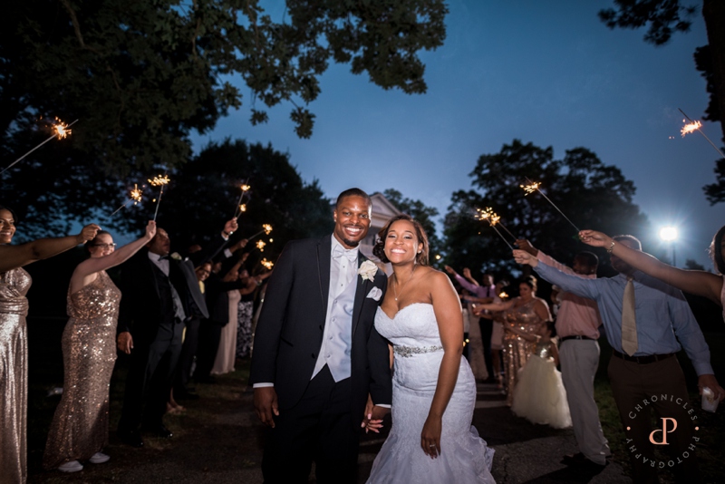 The Hudson Manor Estate Wedding Sparkler Exit| Chronicles Photography | www.chroniclesphotography.com