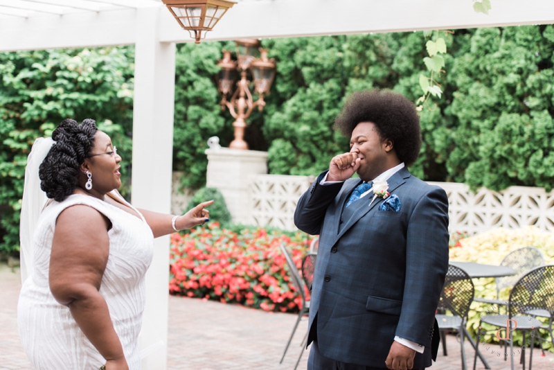 Leonard's Palazzo Wedding | First Look | Grooms Reaction to His Bride | Afro Groom | www.chroniclesphotography.com
