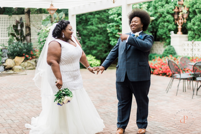 Leonard's Palazzo Wedding | First Look | Grooms Reaction to His Bride | Afro Groom | www.chroniclesphotography.com